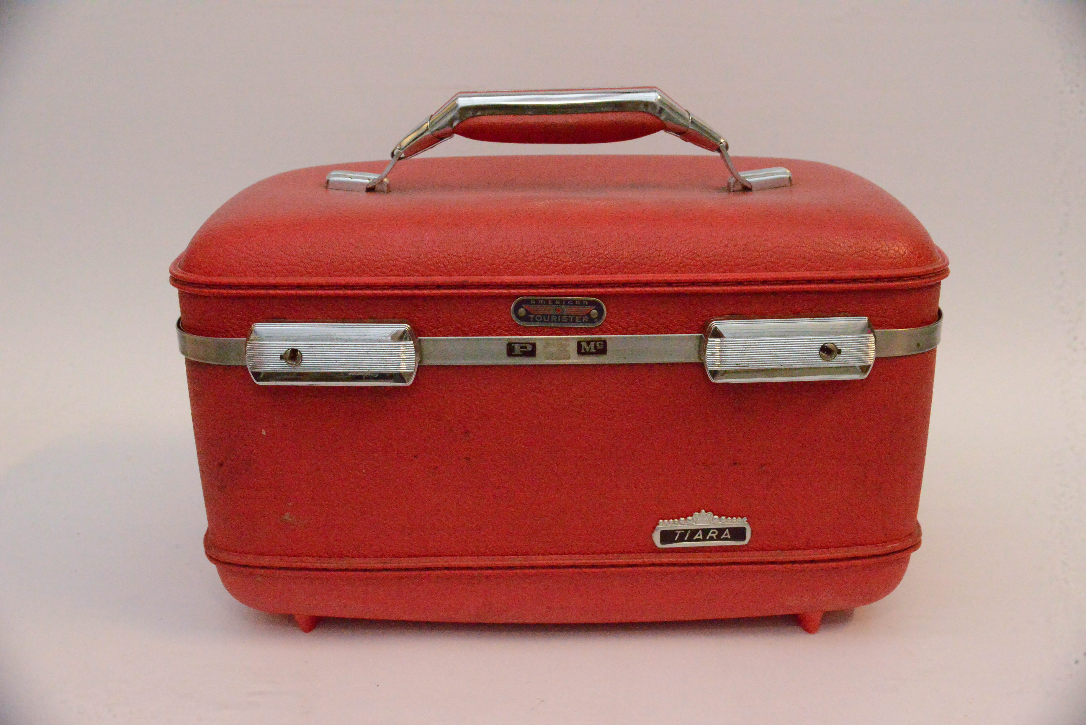Red Vintage American Tourister Luggage EBTH