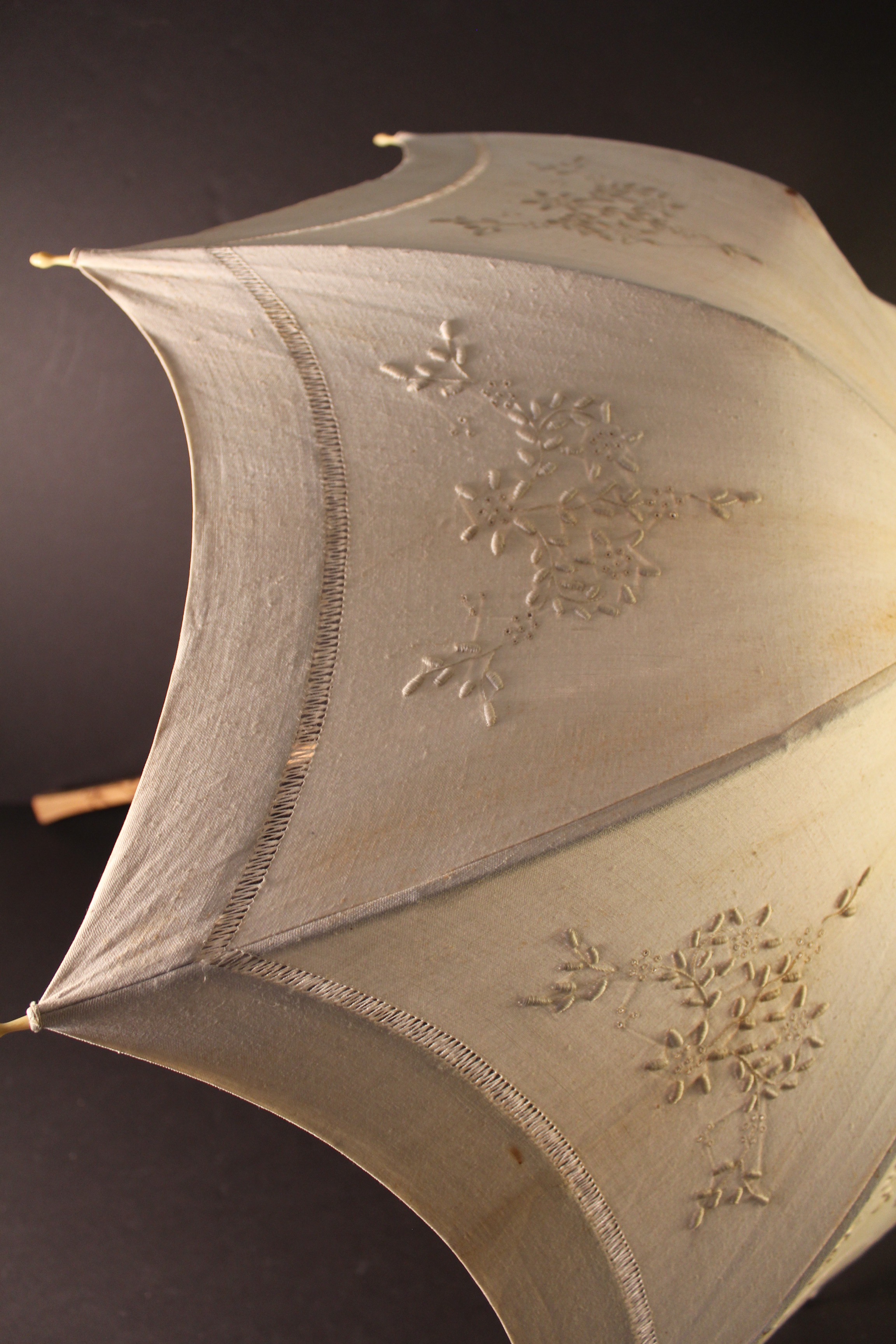 Circa 1915 Embroidered Linen Parasol EBTH