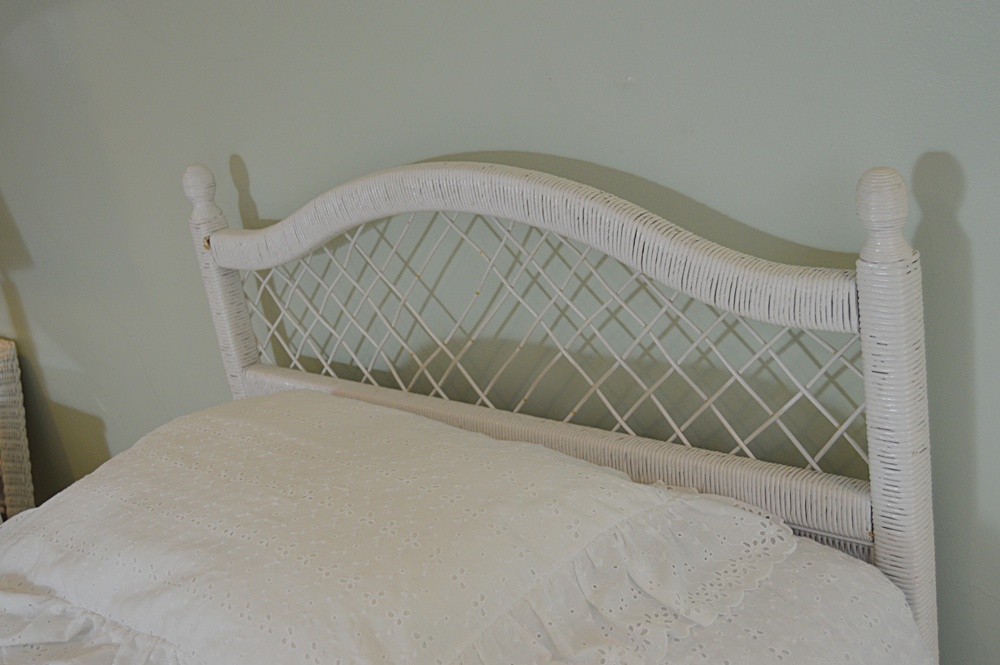 White Wicker Twin Bed with Linens and Trundle EBTH