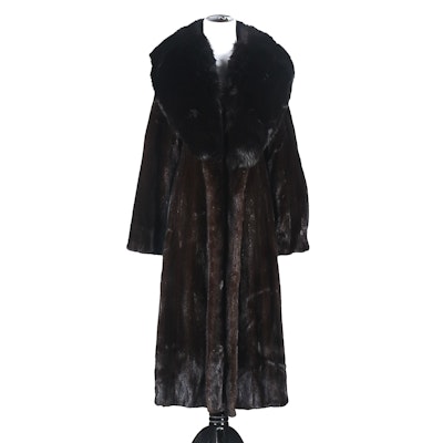 Luxurious Full Length Ranch Mink Fur Coat with Fox Fur Collar Luxurious Full Length Ranch Mink Fur Coat with Fox Fur Collar
