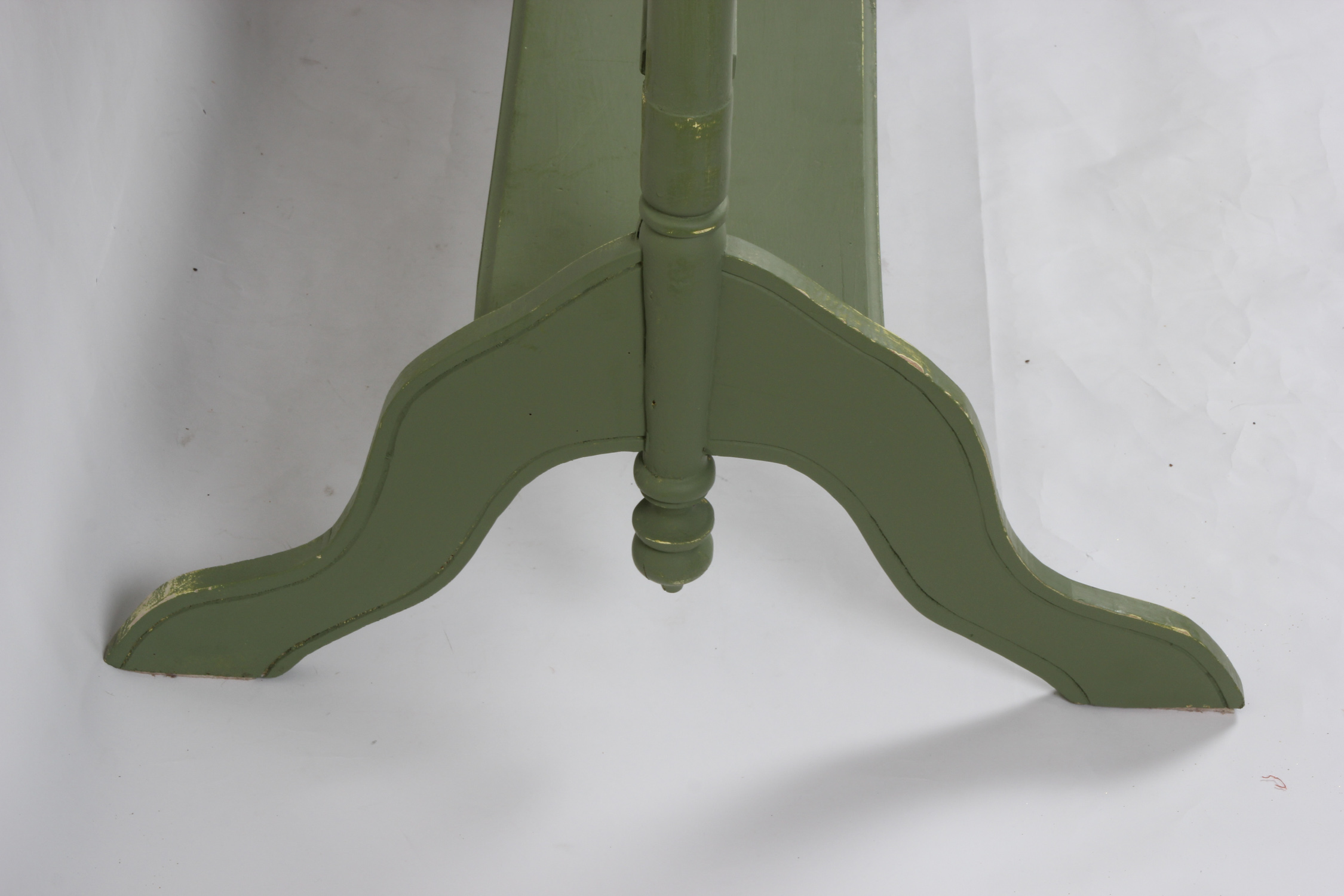 Painted Quilt Rack EBTH