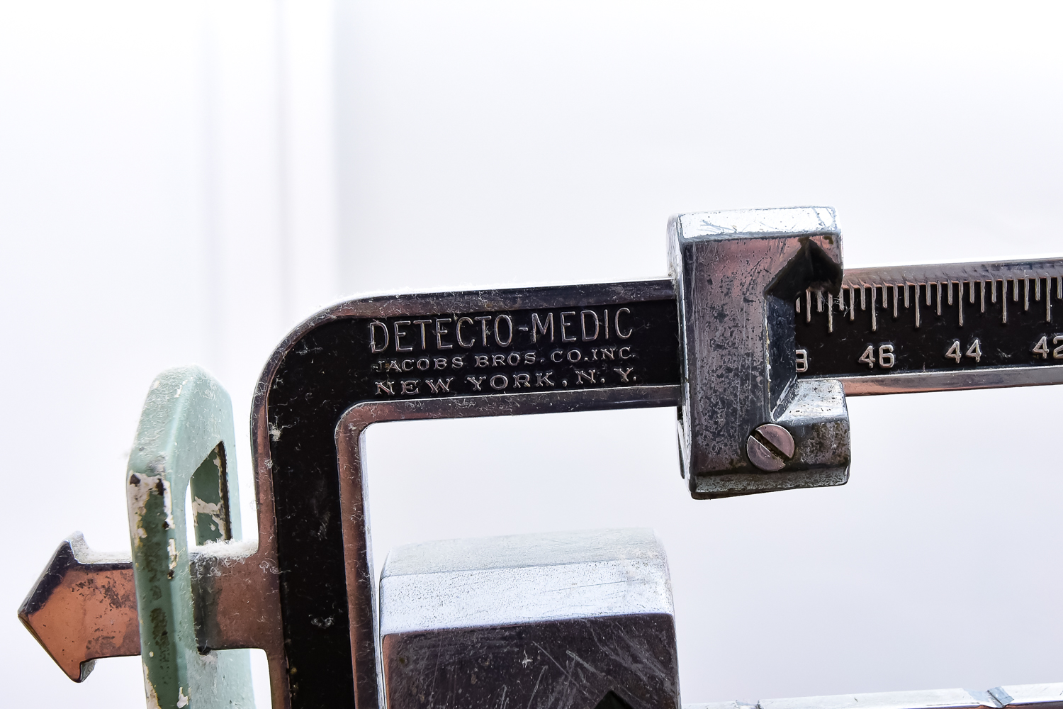 Vintage DetectoMedic Floor Scale EBTH