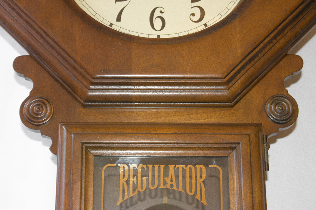 Howard Miller Regulator Schoolhouse Wall Clock EBTH