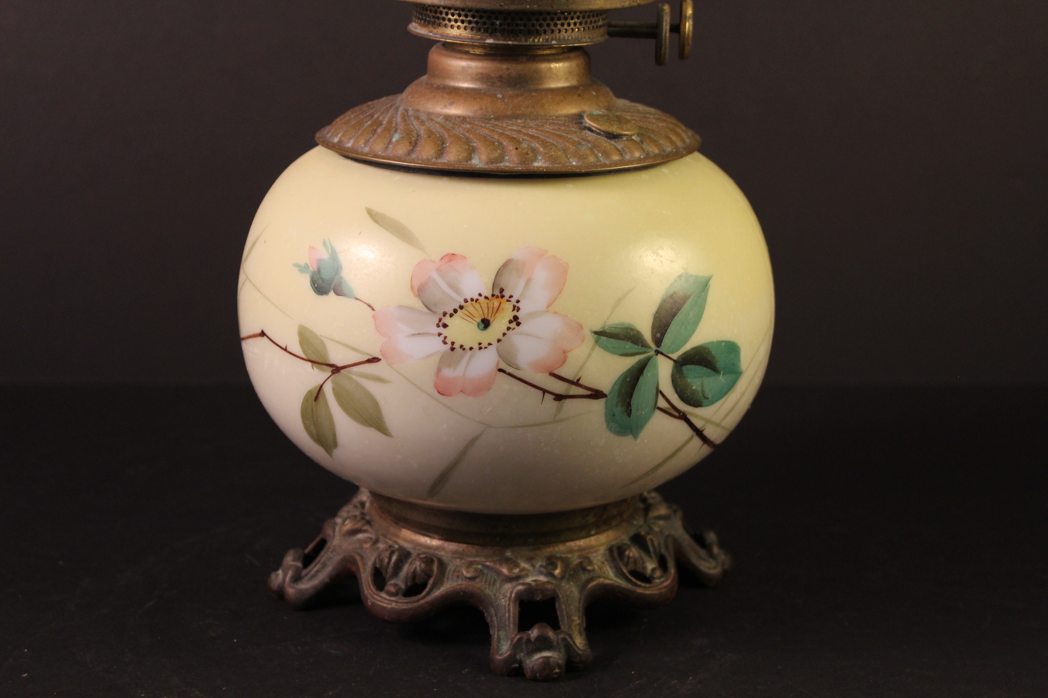 Circa 1880 hand painted glass globe Oil Lamp EBTH