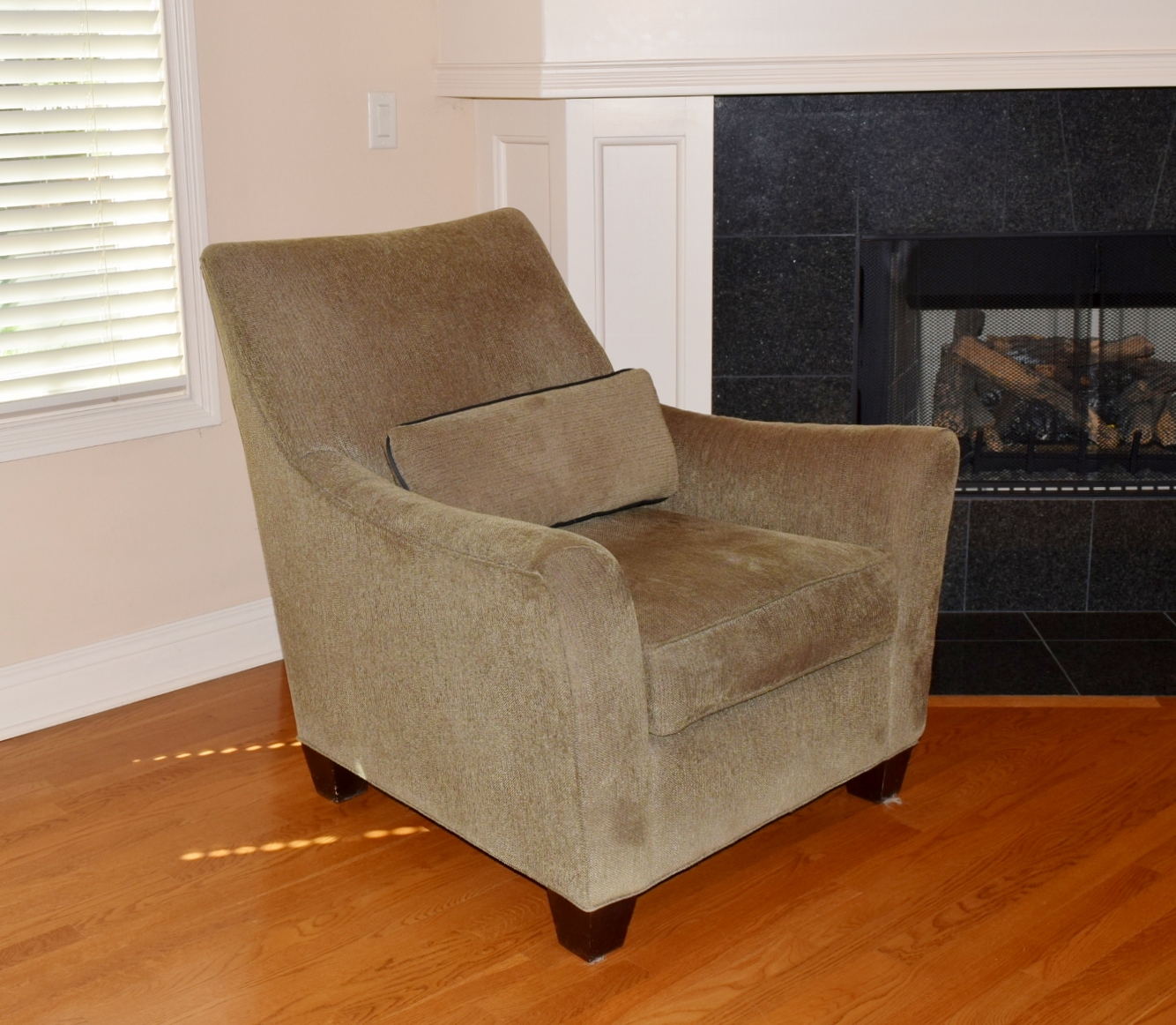 Broyhill Contemporary Chair and Accent Pillow | EBTH