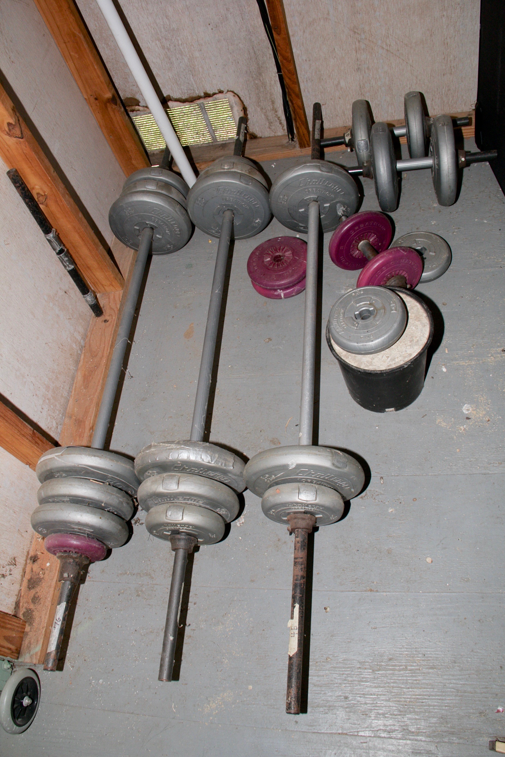 Weider 148 Weight Bench and Weight Lifting Set EBTH