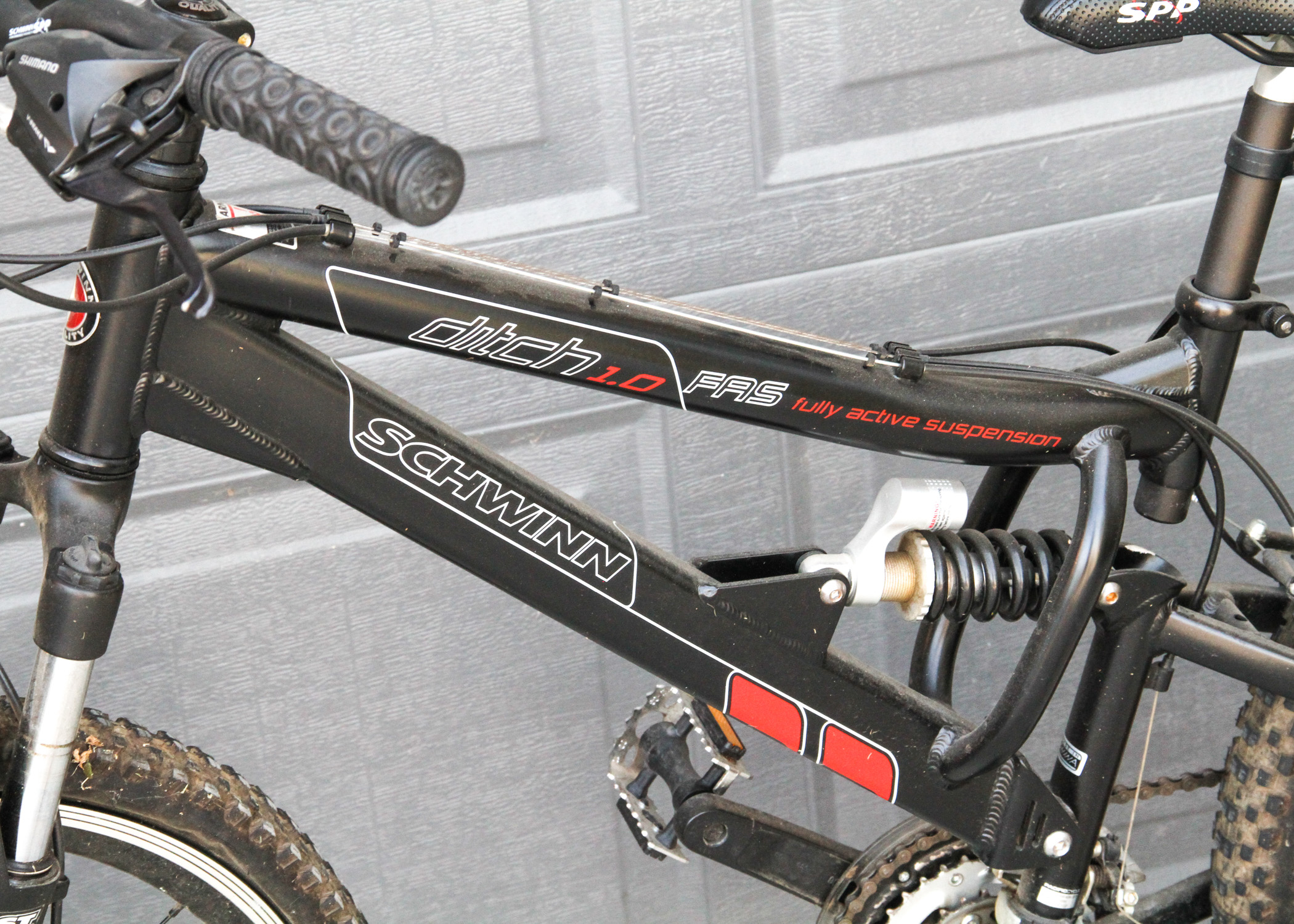 schwinn ditch 3.0 mountain bike