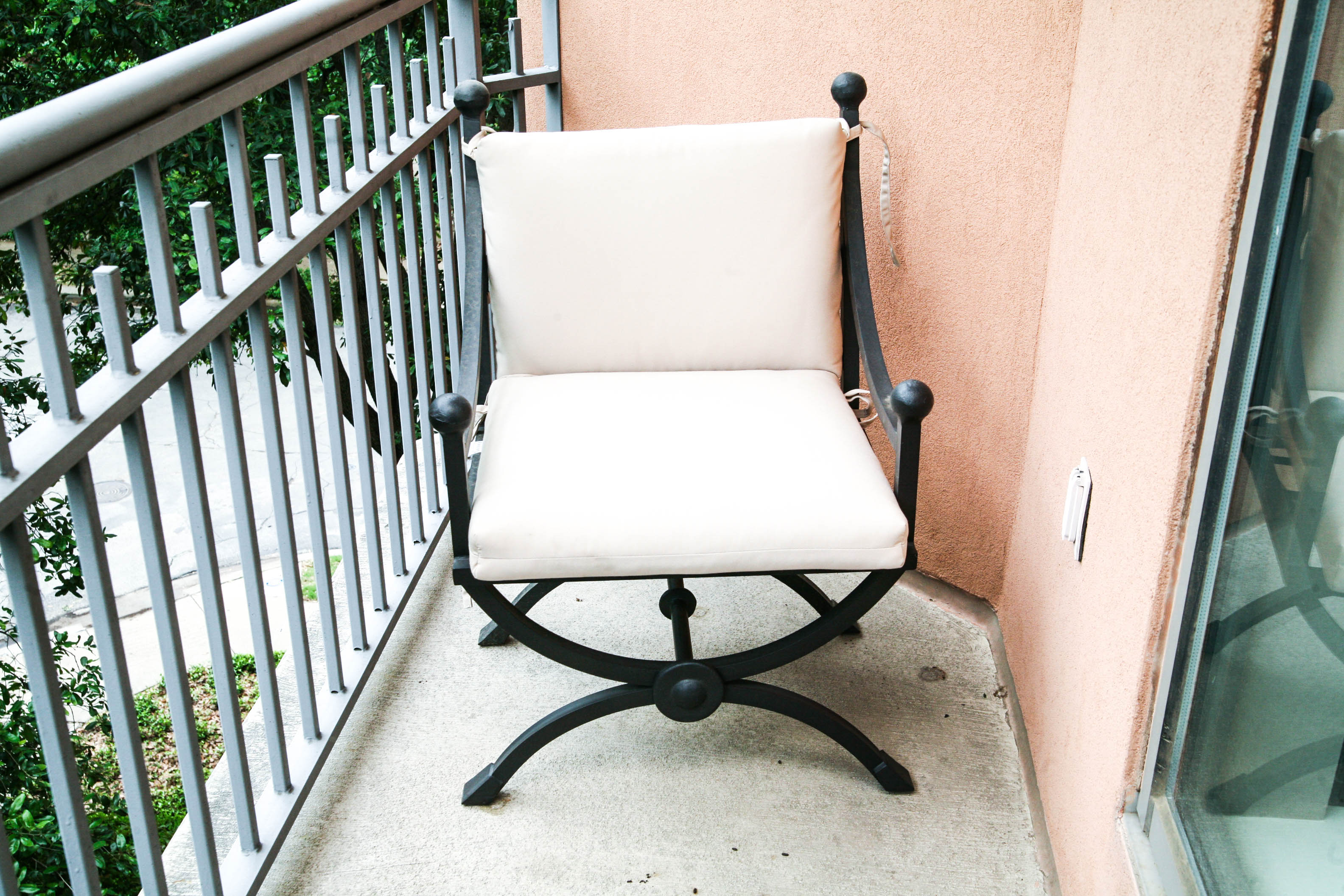 Patio Chair with Foot Rest EBTH
