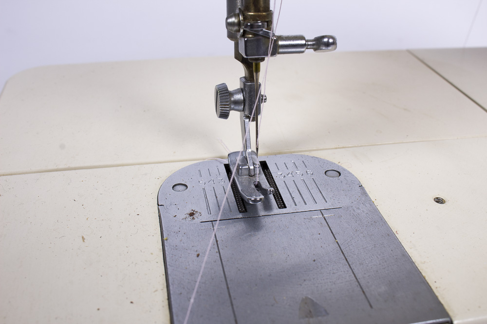 Singer 774 Sewing Machine EBTH
