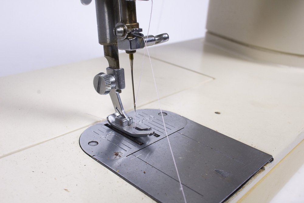 Singer 774 Sewing Machine EBTH