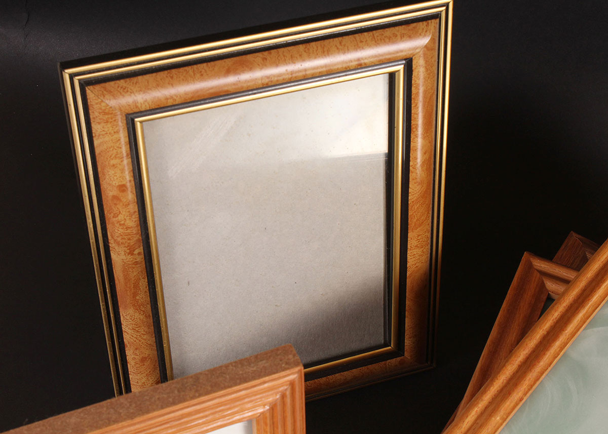 Picture Frames in Light Colored Wood EBTH