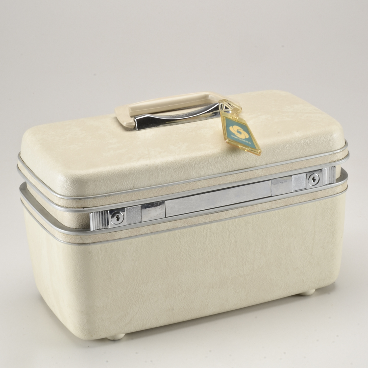 samsonite vanity case