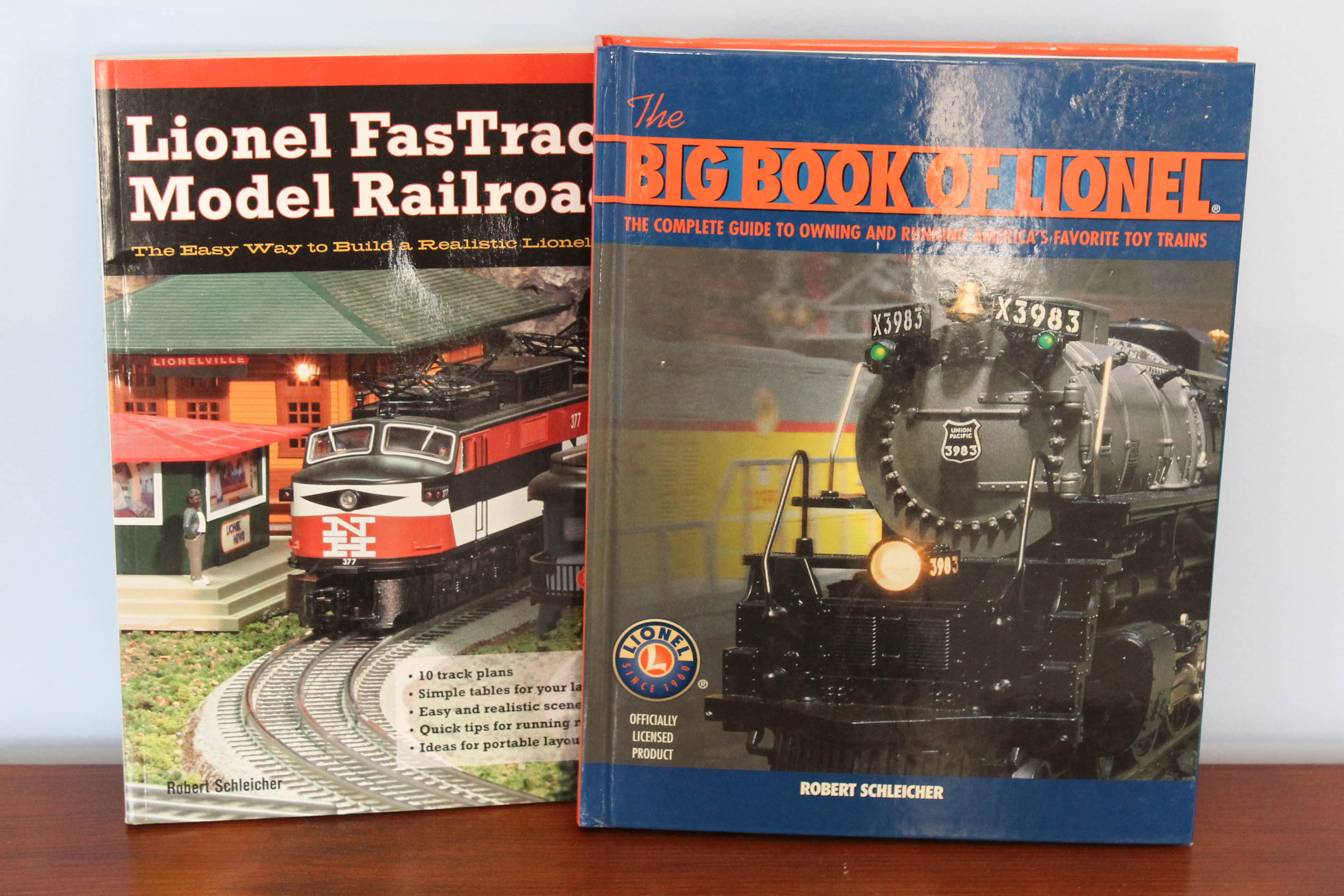 Collection Of Lionel Train Books And Catalogs | EBTH