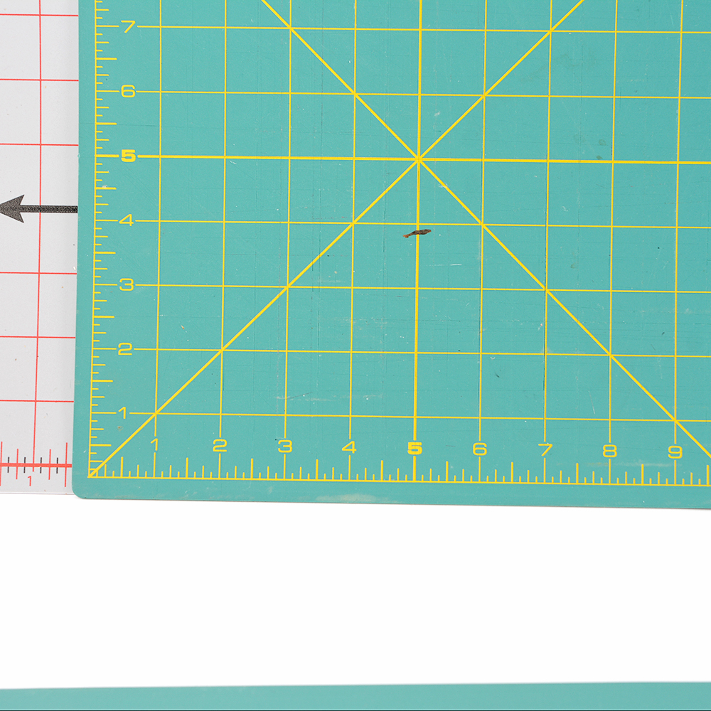 Rotary Fabric Cutter and Mats EBTH