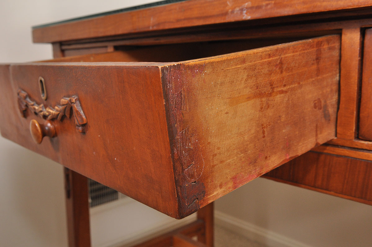 Antique Cherry Dressing Table with Three Drawers and TriFold Mirror EBTH