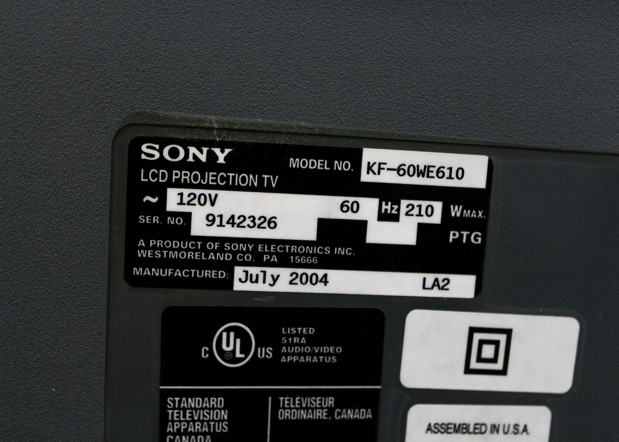 Sony Grand WEGA 60Inch HDTVReady LCD Rear Projection TV with Remote