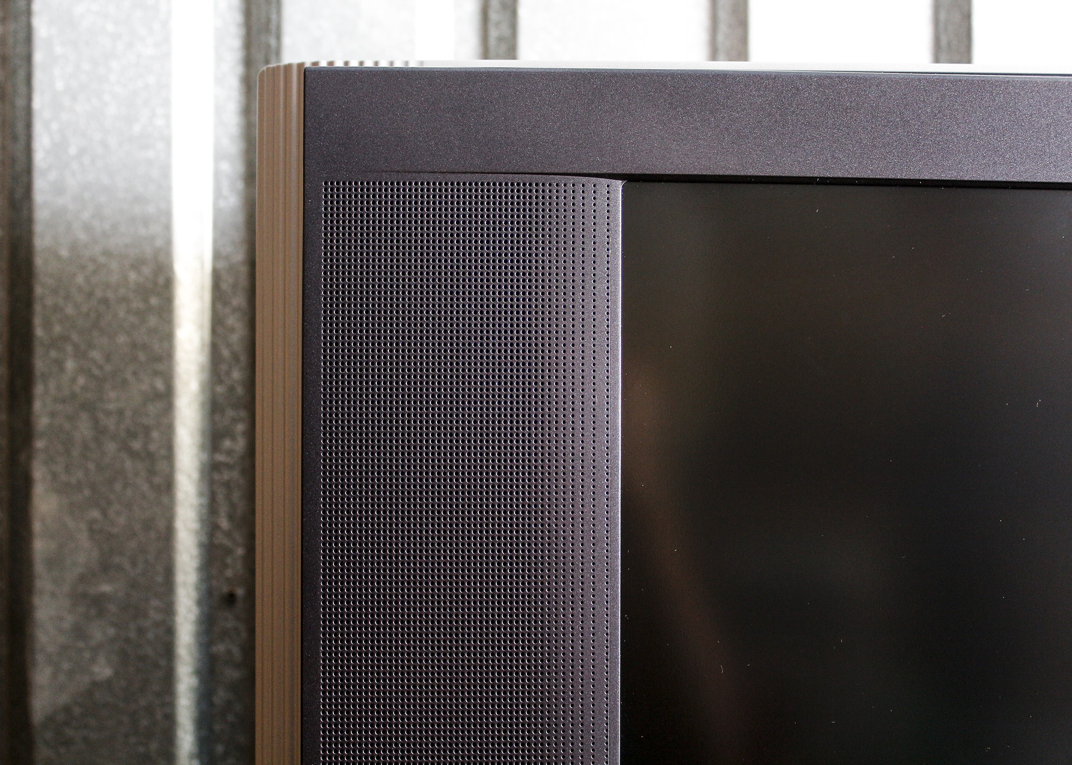 Sony Grand WEGA 60Inch HDTVReady LCD Rear Projection TV with Remote