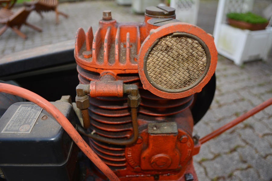 Vintage Pressure Princess Air Compressor EBTH