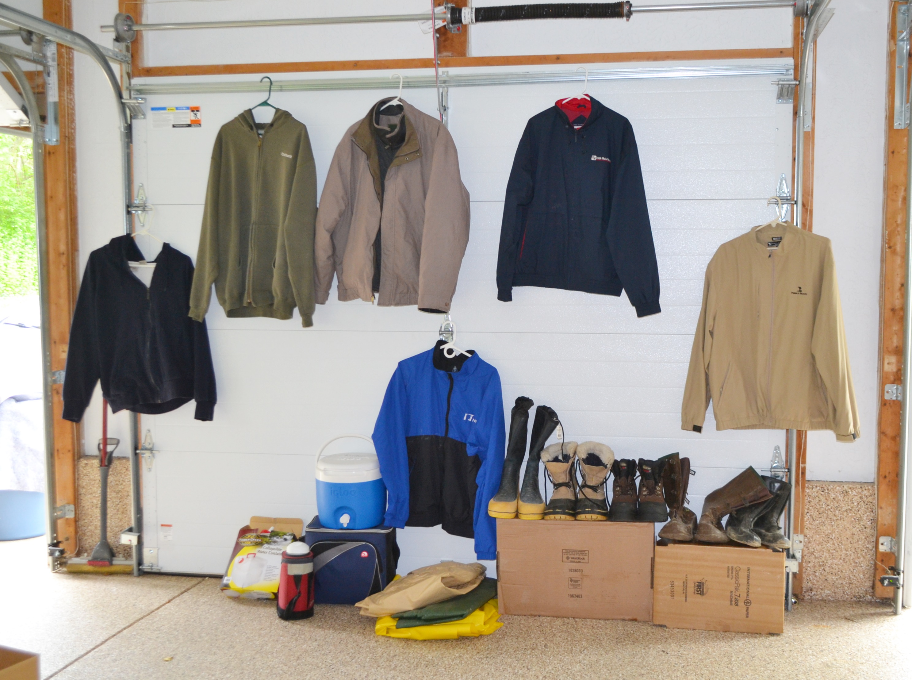 Men's Outdoor Gear & Wear EBTH