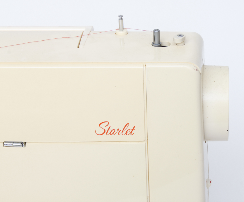 Singer "Starlet" Sewing Machine EBTH