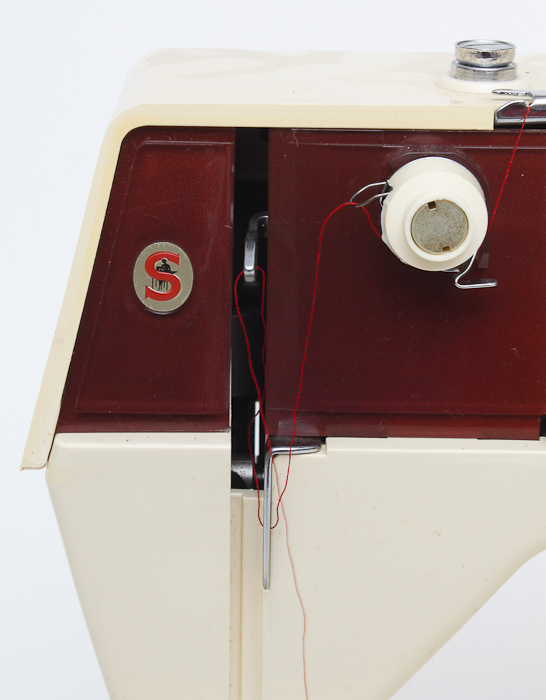 Singer "Starlet" Sewing Machine EBTH