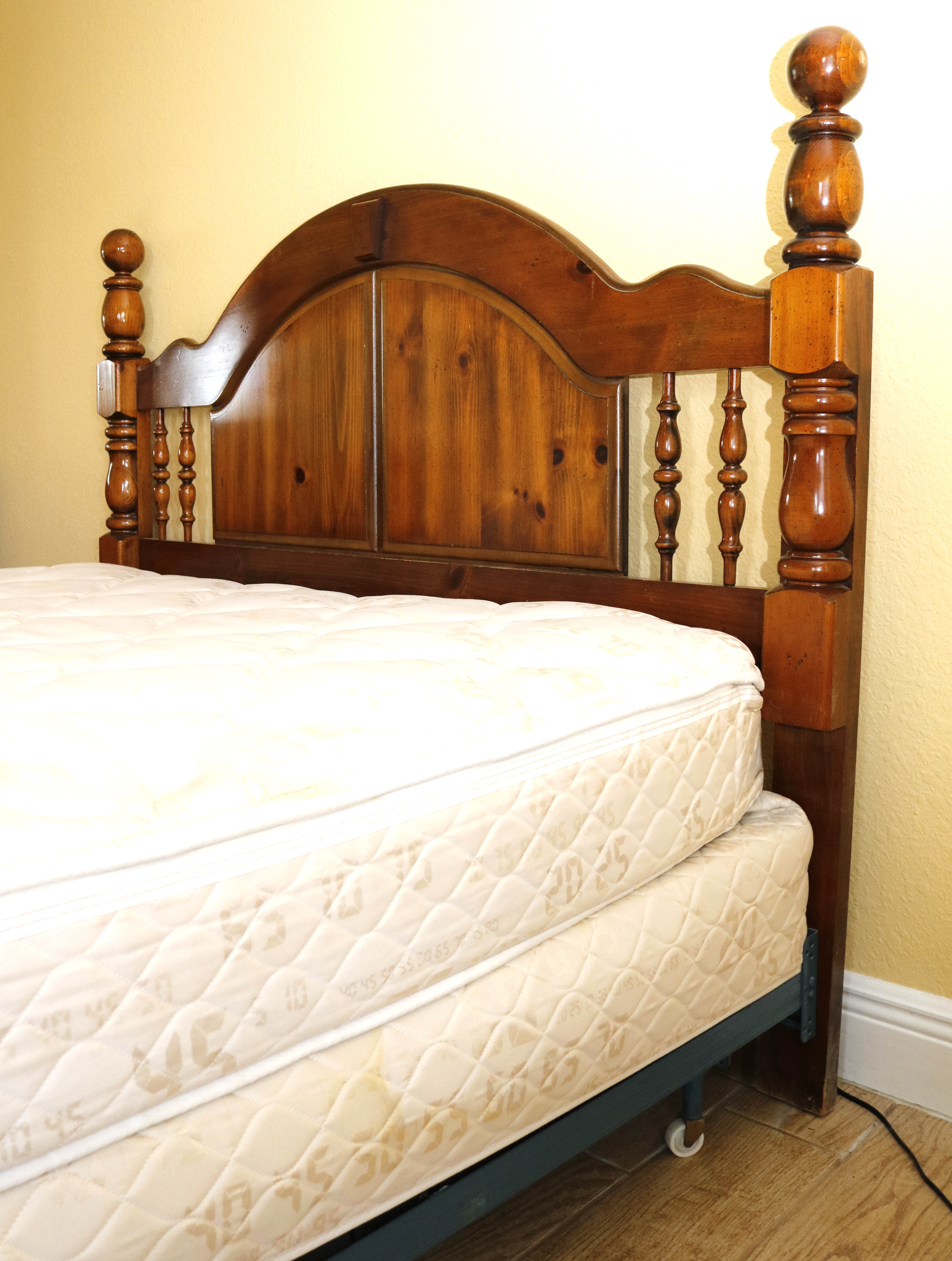 Knotty Pine Headboard and Rails with Sleep Number Mattress EBTH