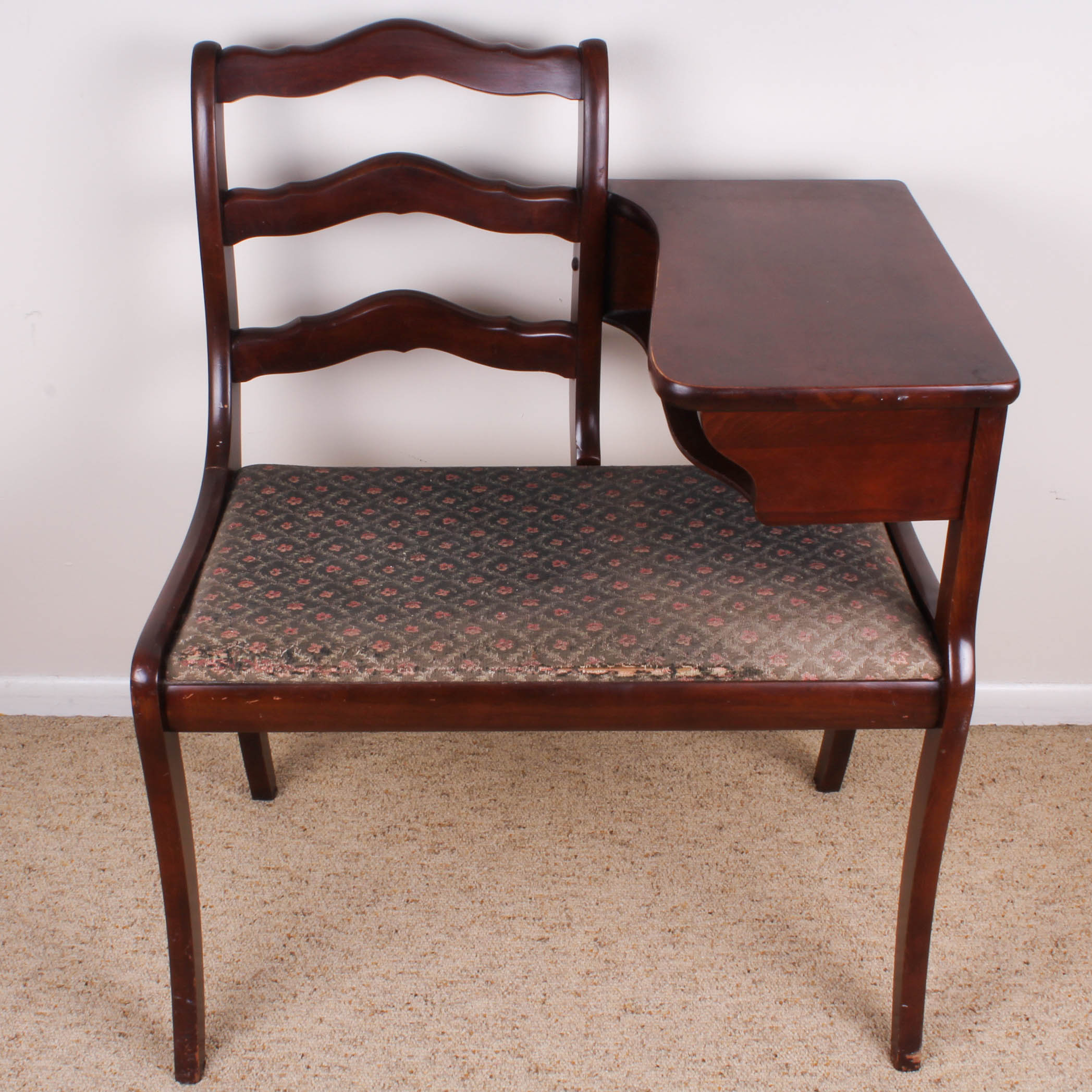 Vintage Mahogany 'Gossip Bench' Telephone Table EBTH