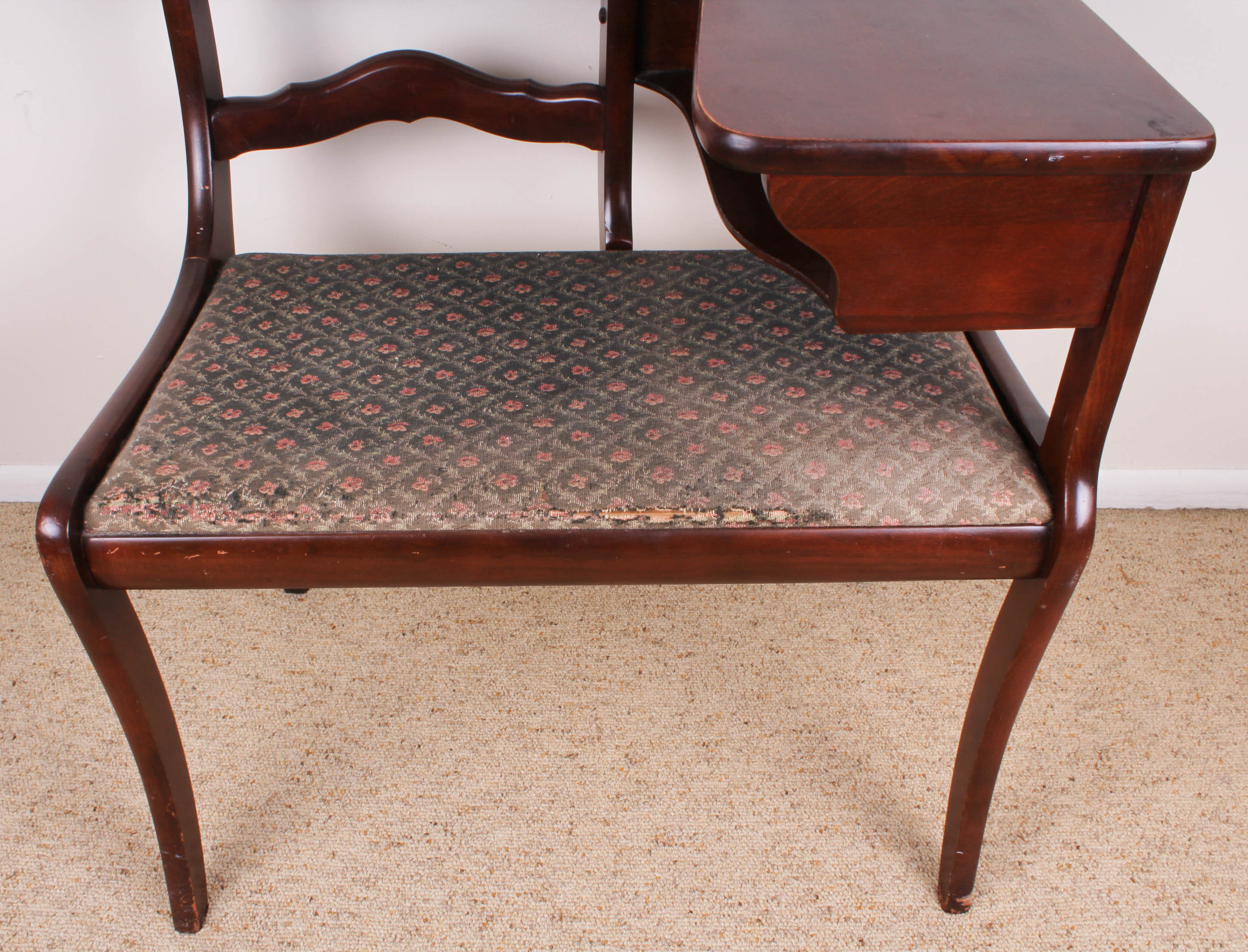 Vintage Mahogany 'Gossip Bench' Telephone Table EBTH