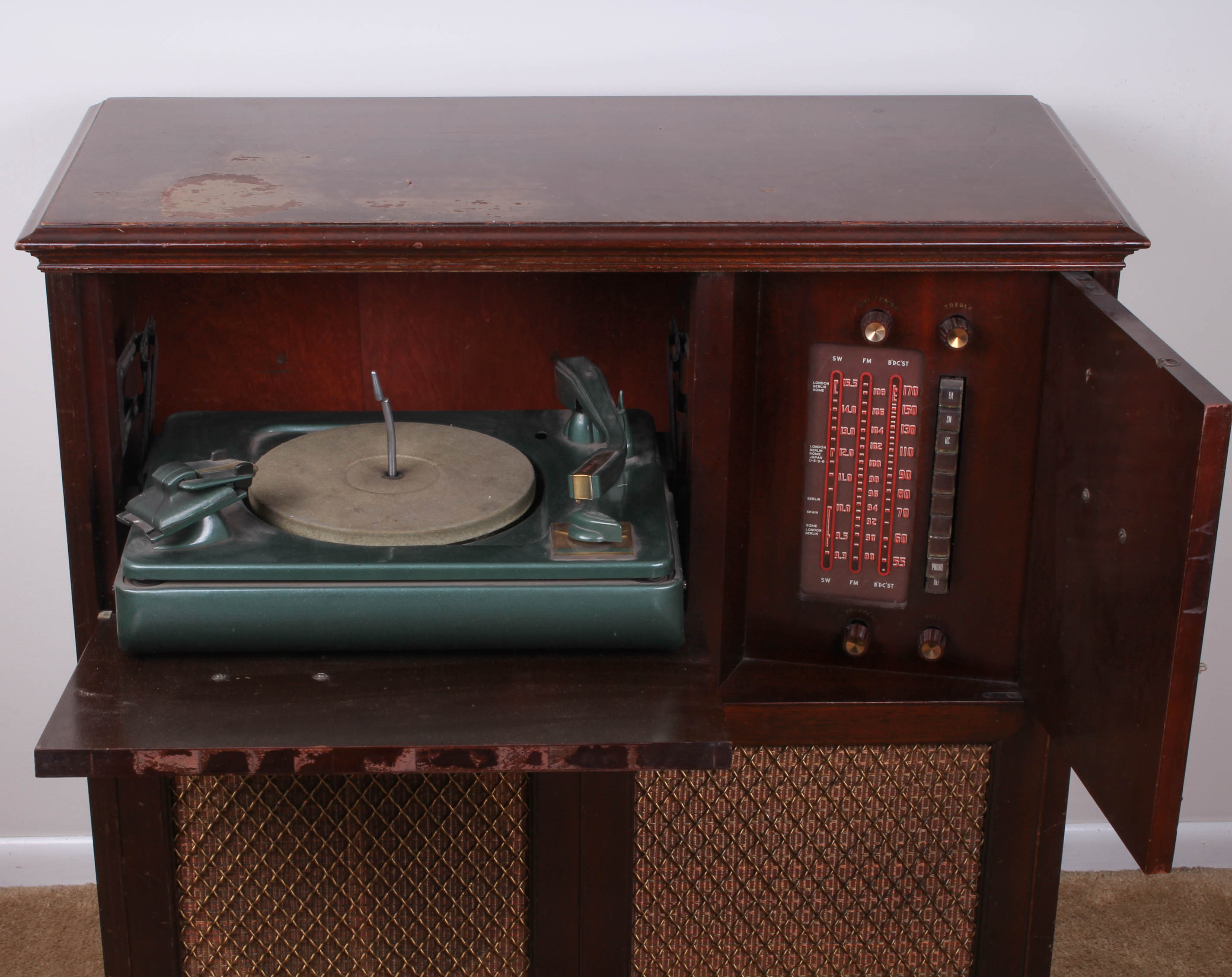 Vintage 1946 Philco Radio/Phonograph EBTH