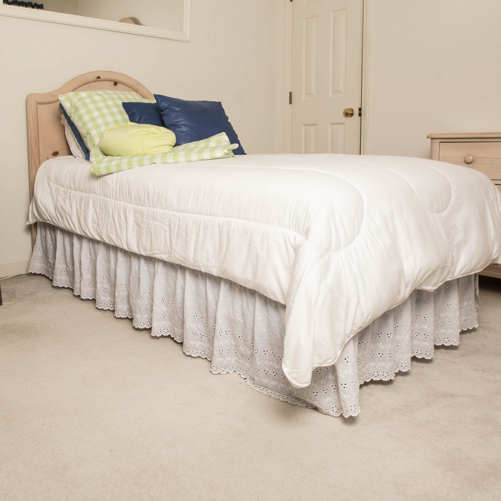 Impressions by Thomasville Knotty Pine Country Twin Headboard EBTH