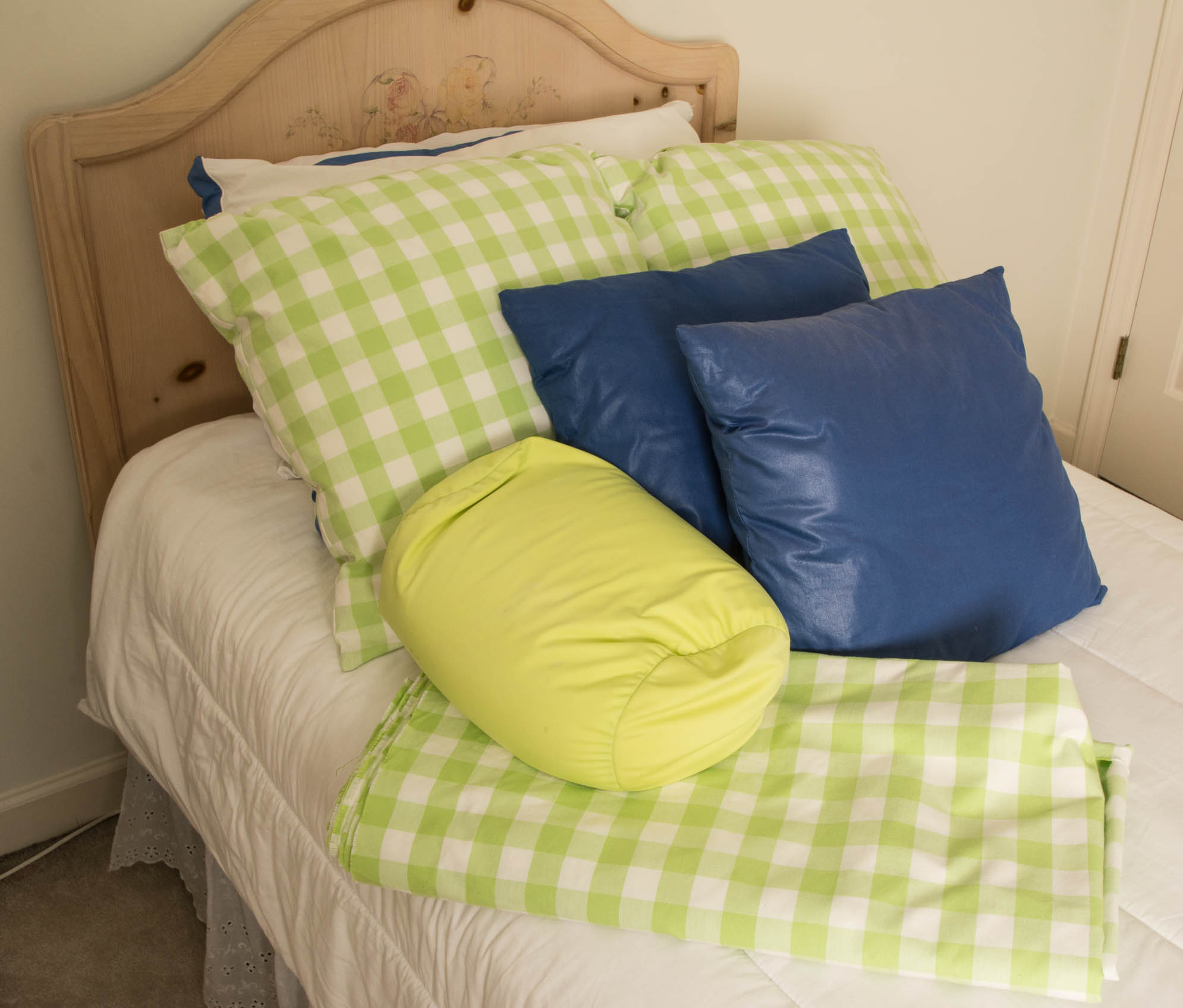 Impressions by Thomasville Knotty Pine Country Twin Headboard EBTH