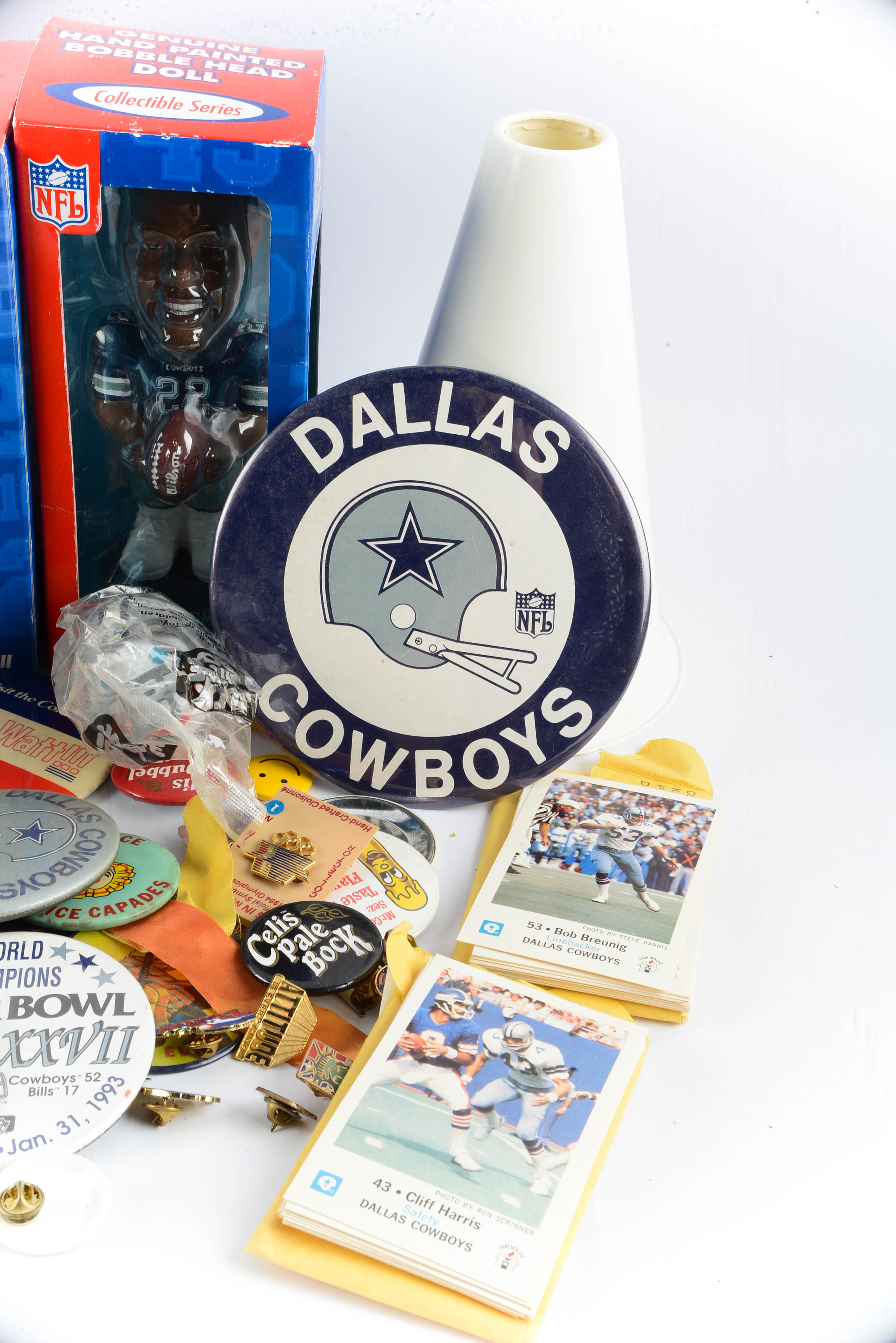 Large Collection of NFL Dallas Cowboys Memorabilia EBTH