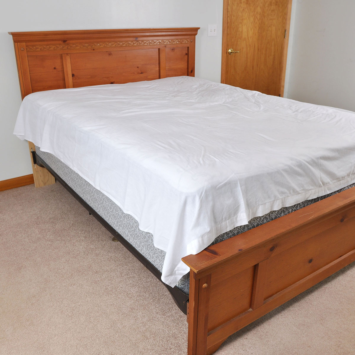 Full Size Knotty Pine Headboard and Footboard with Frame EBTH