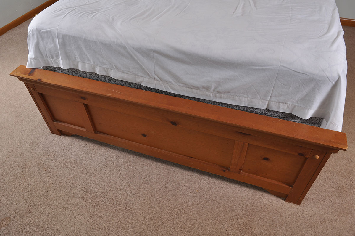 Full Size Knotty Pine Headboard and Footboard with Frame EBTH
