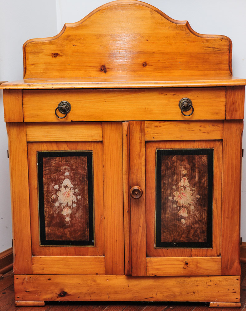 Vintage Pine Sideboard EBTH
