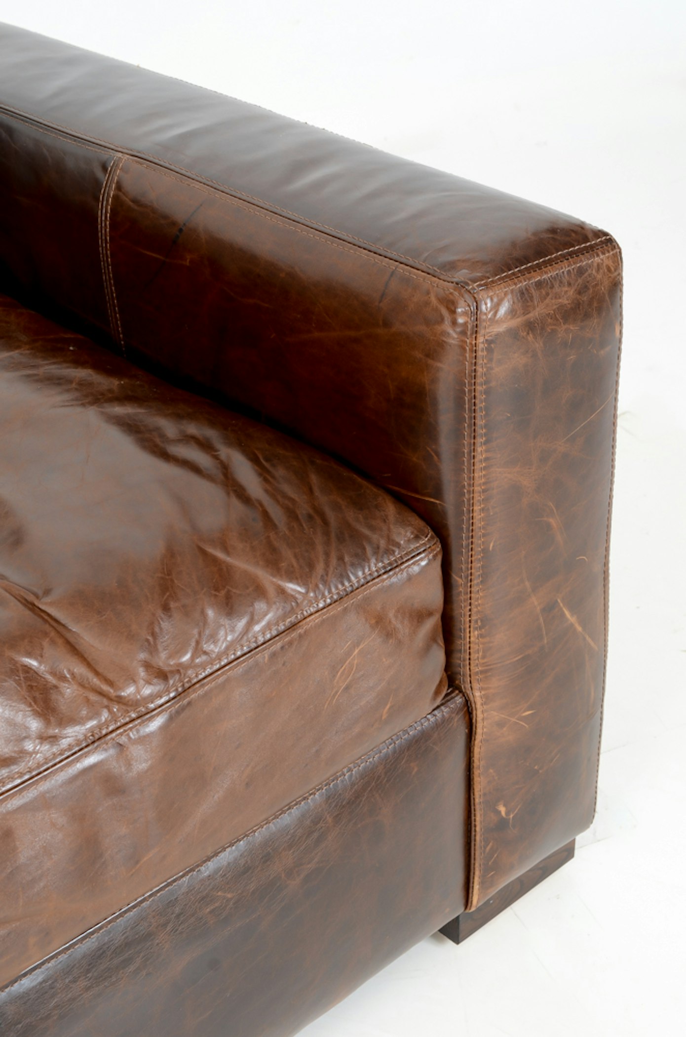 Is Leather Better? Pros and Cons of Leather Furniture 