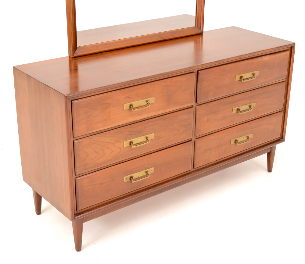 Mid Century Modern Heywood Wakefield Cherry Dresser with Mirror EBTH