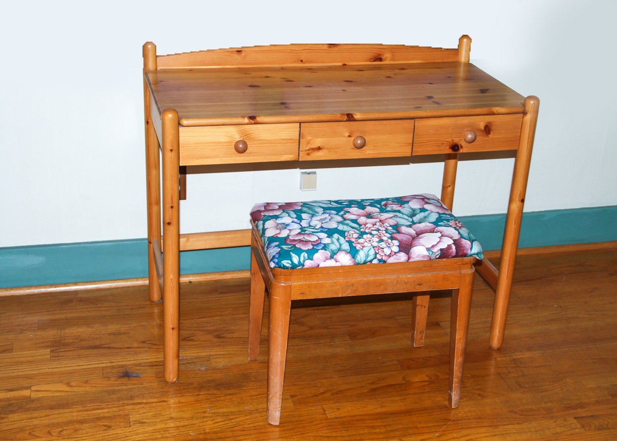 Knotty Pine Desk And Stool Ebth