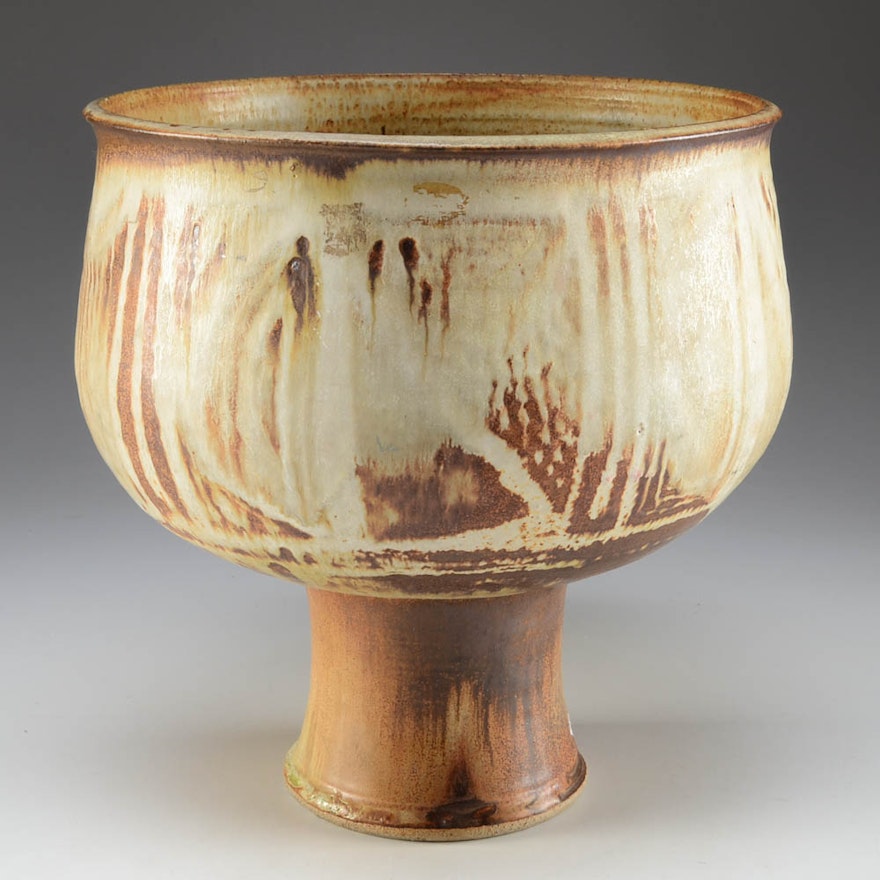 Mendez Signed Art Pottery Pedestal Bowl | EBTH