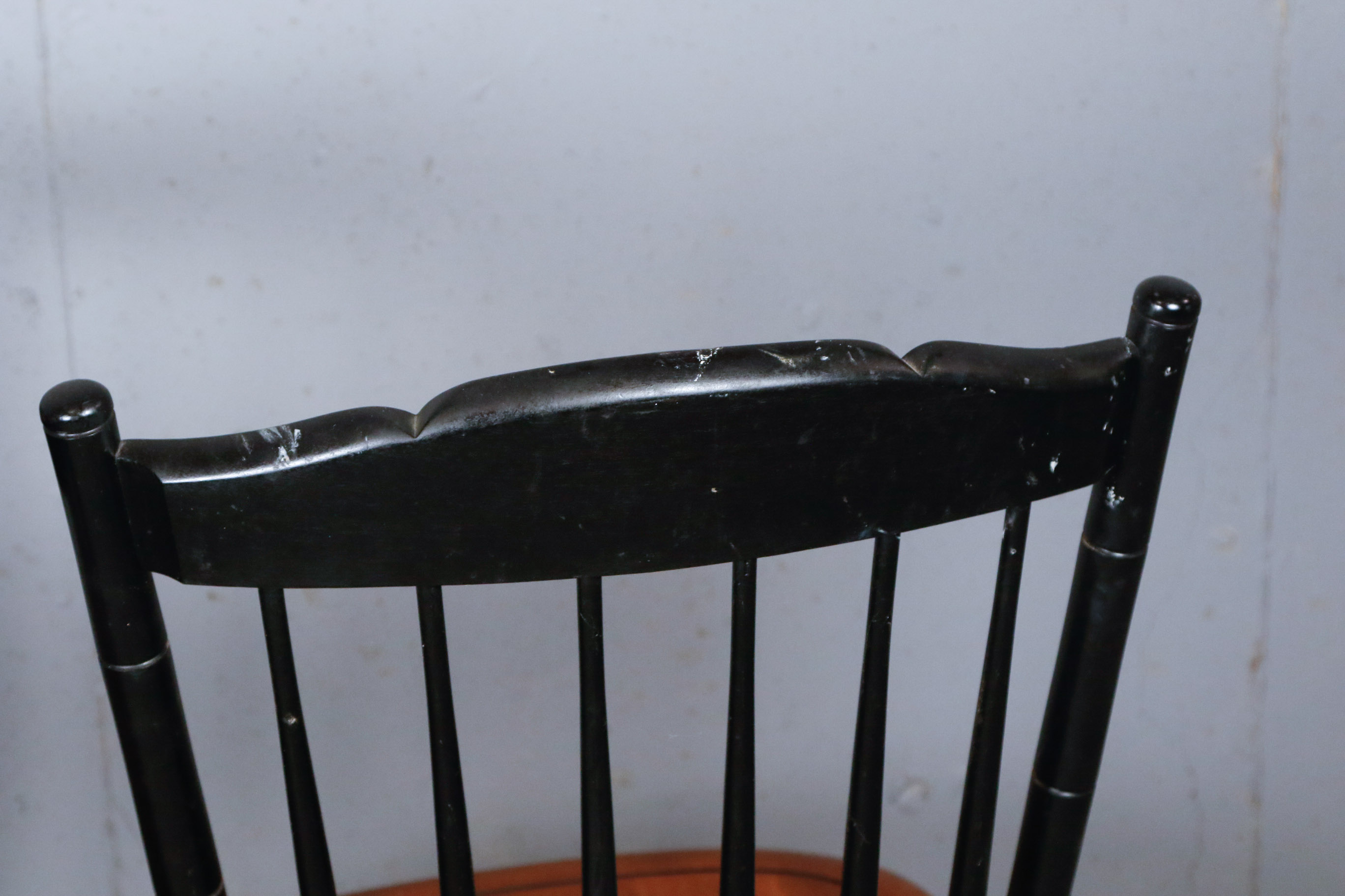 Pair of Spindle Back Hitchcock Chairs with Cushions EBTH