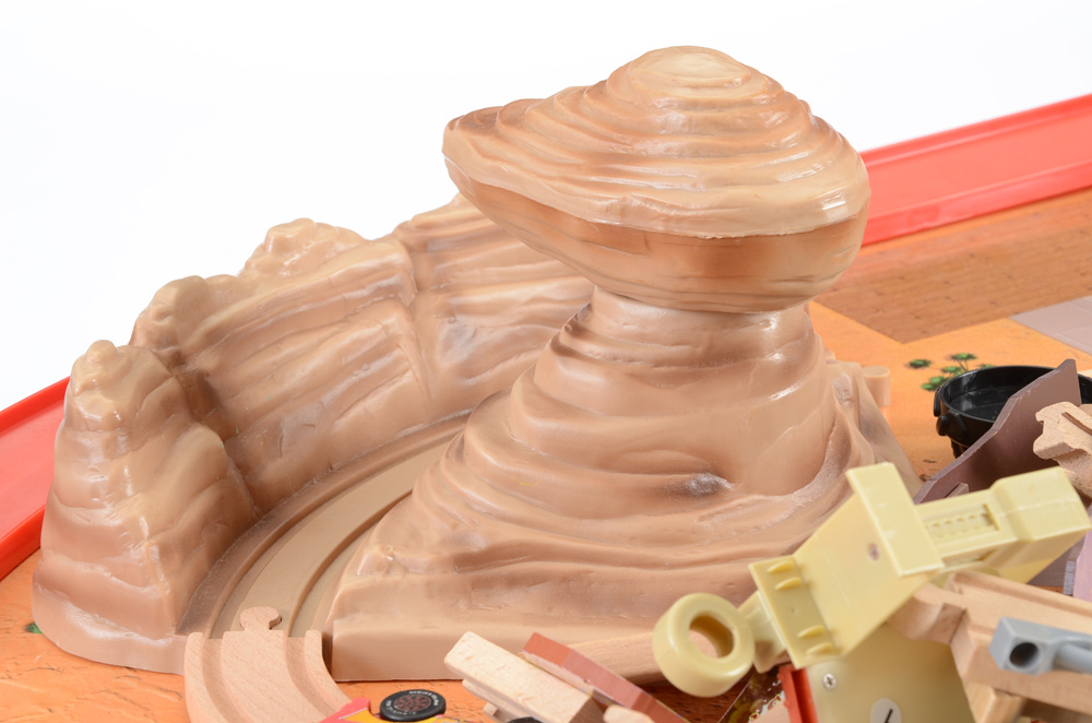 Kidkraft Disney's Pixar "Cars" Play Table With Accessories EBTH