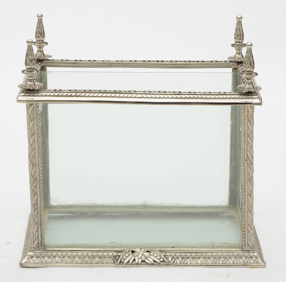 Open Top Display Case with Silvertone Cast Metal Frame | EBTH