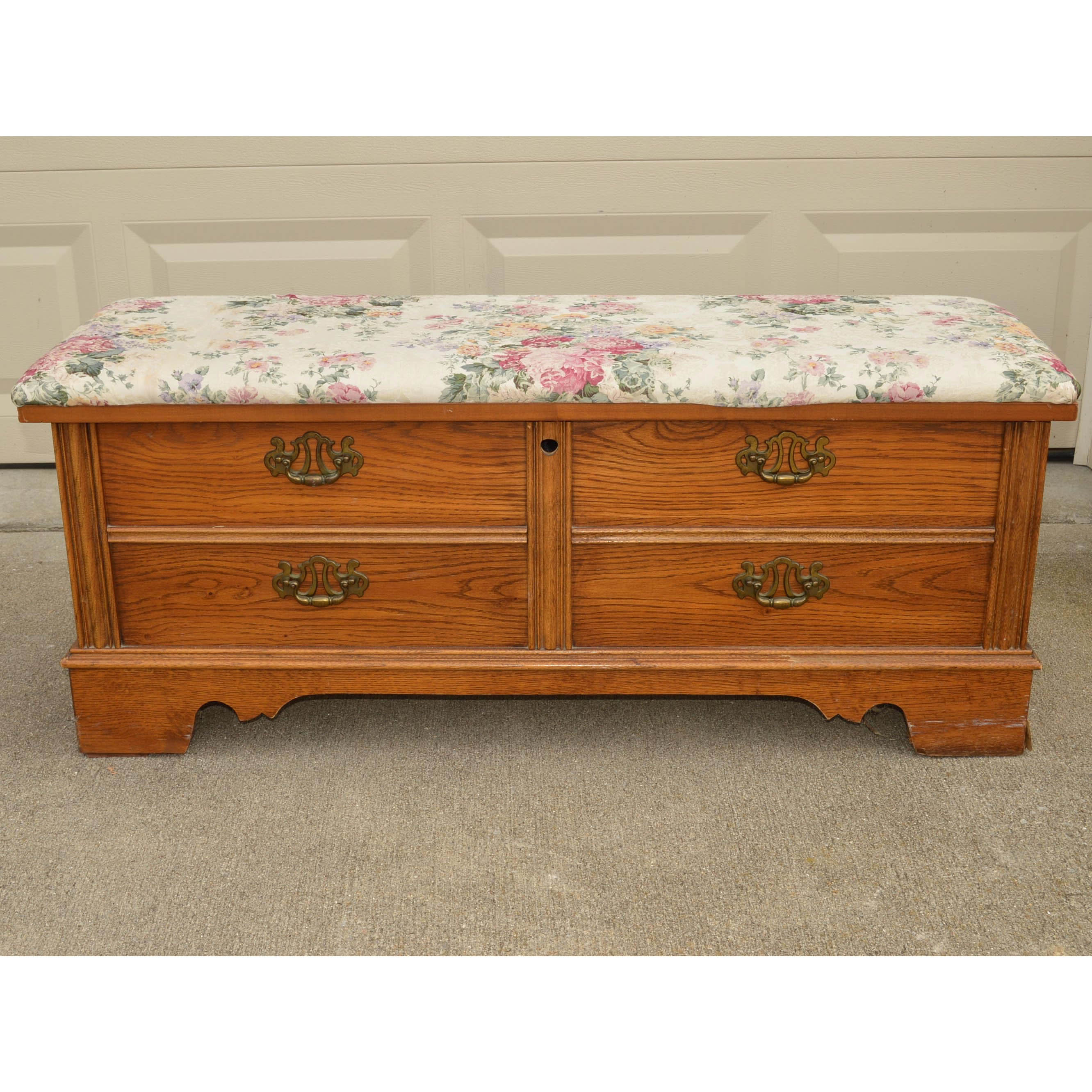 Vintage Lane Cedar Chest EBTH