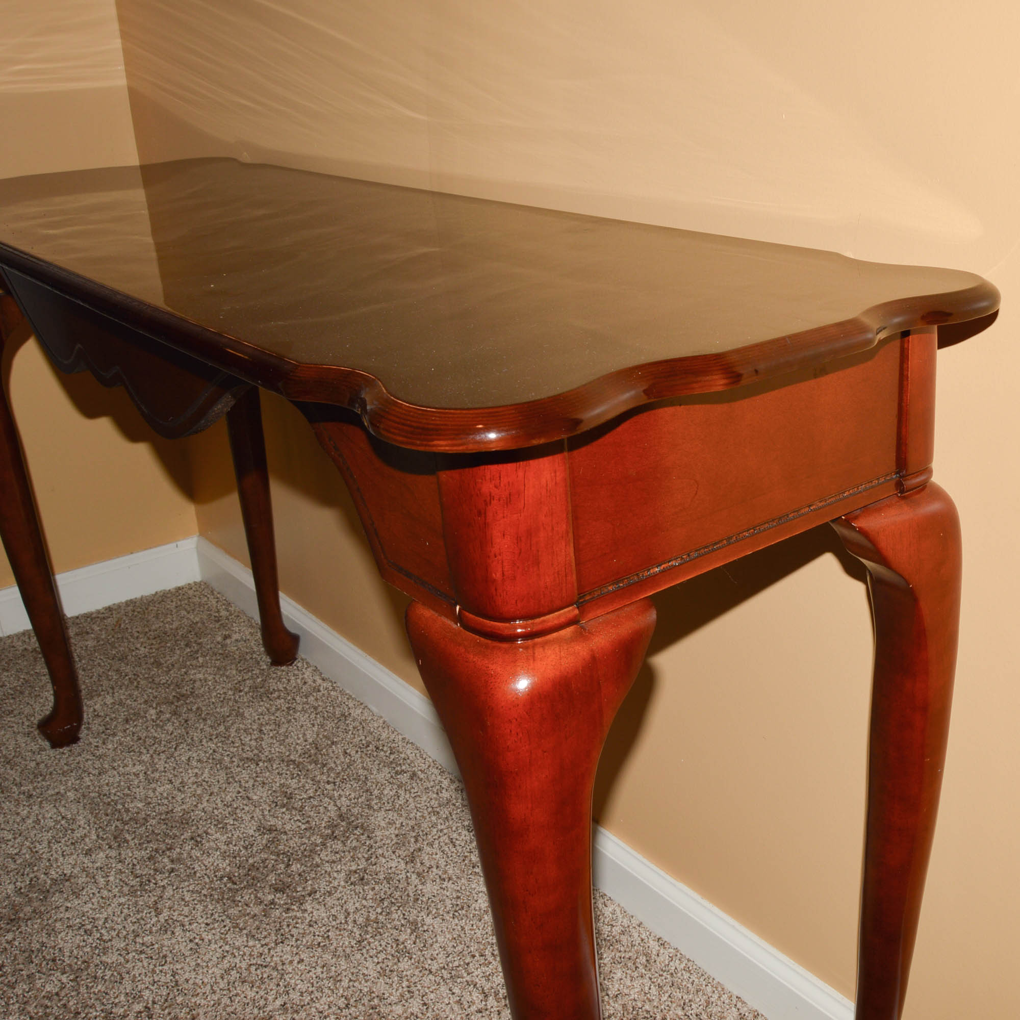 Queen Anne Style Console Table EBTH