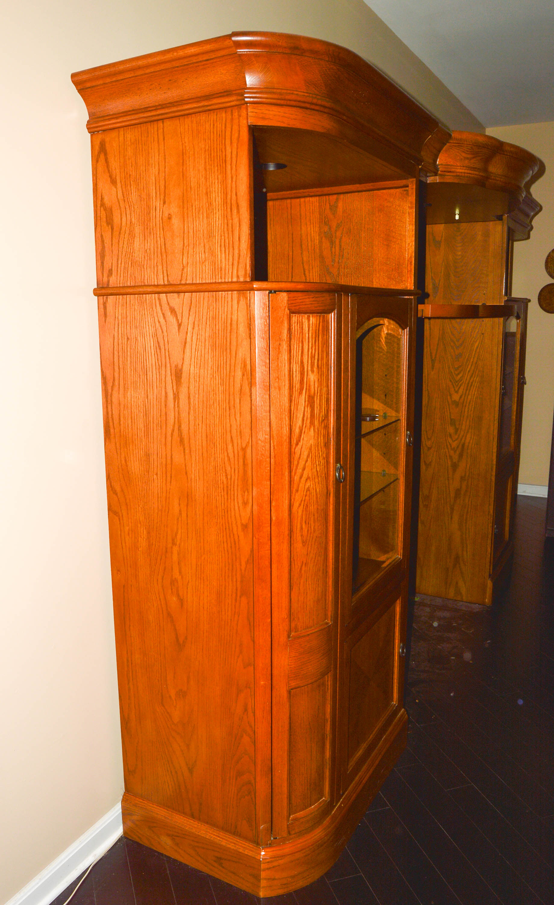 Dark Oak Entertainment Center EBTH