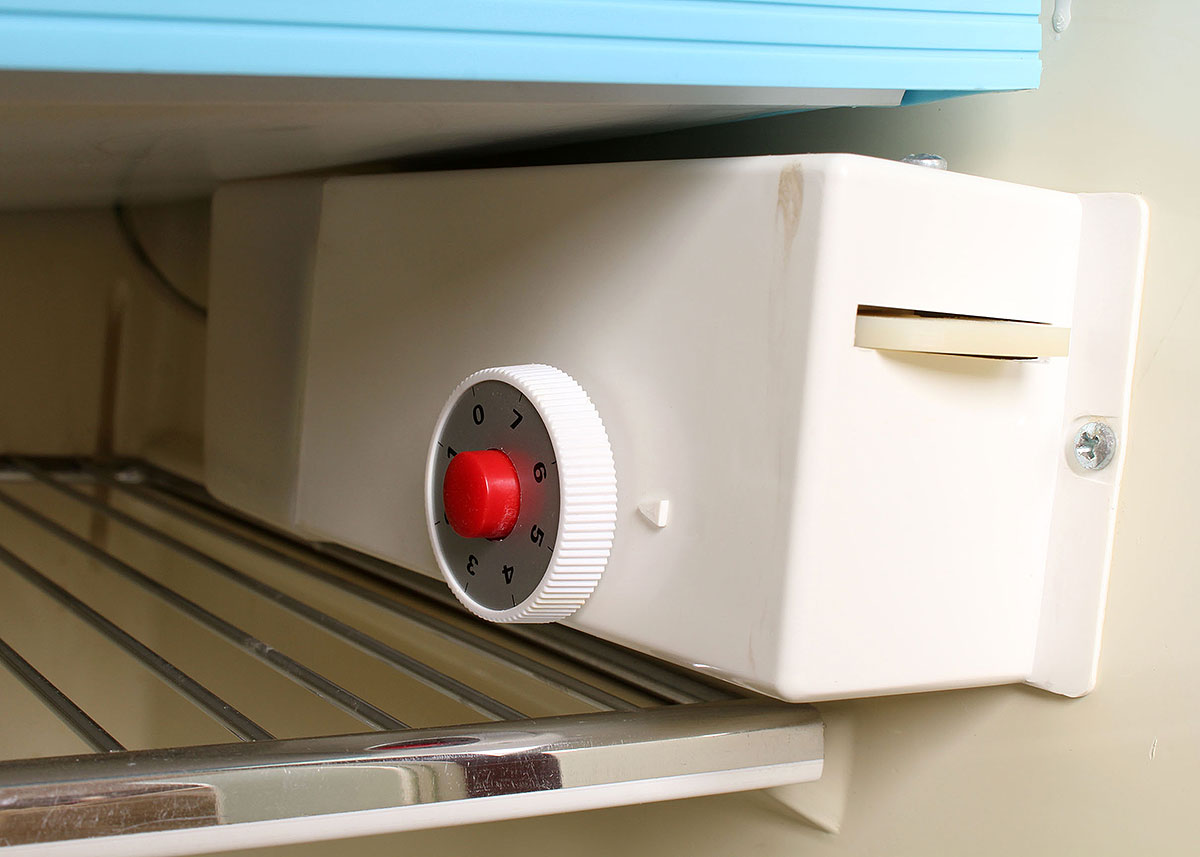 Vintage Hoover Mini Fridge/Freezer EBTH