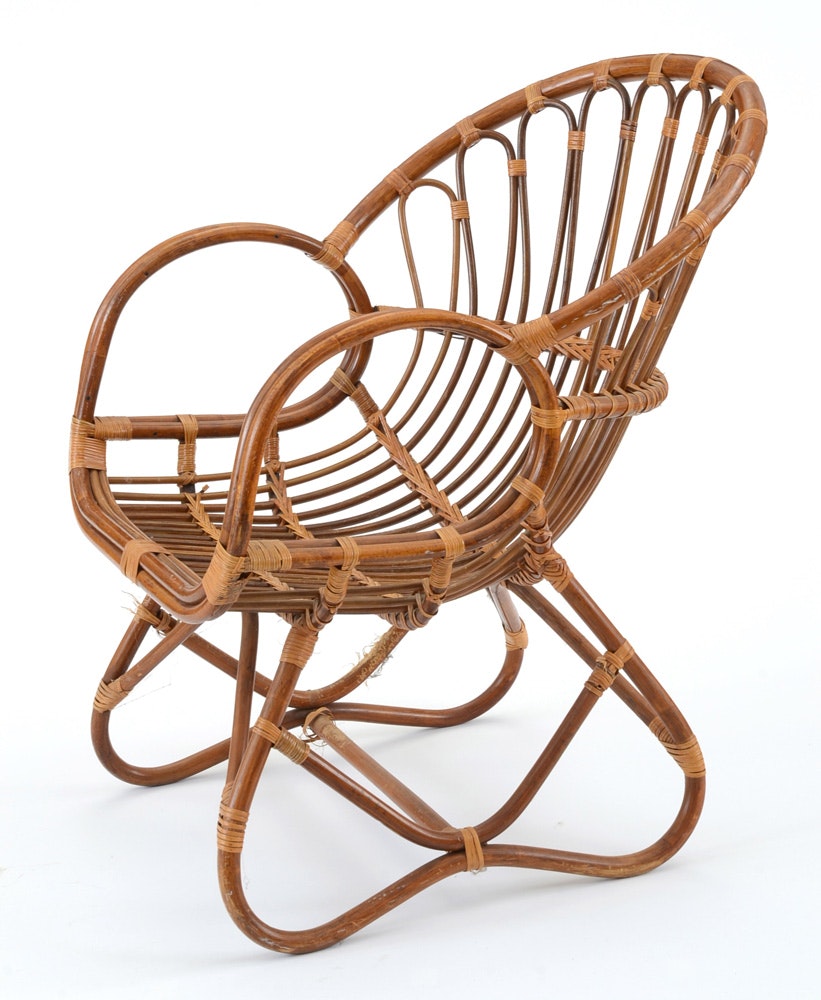 Pair of Wicker Accent Chairs : EBTH