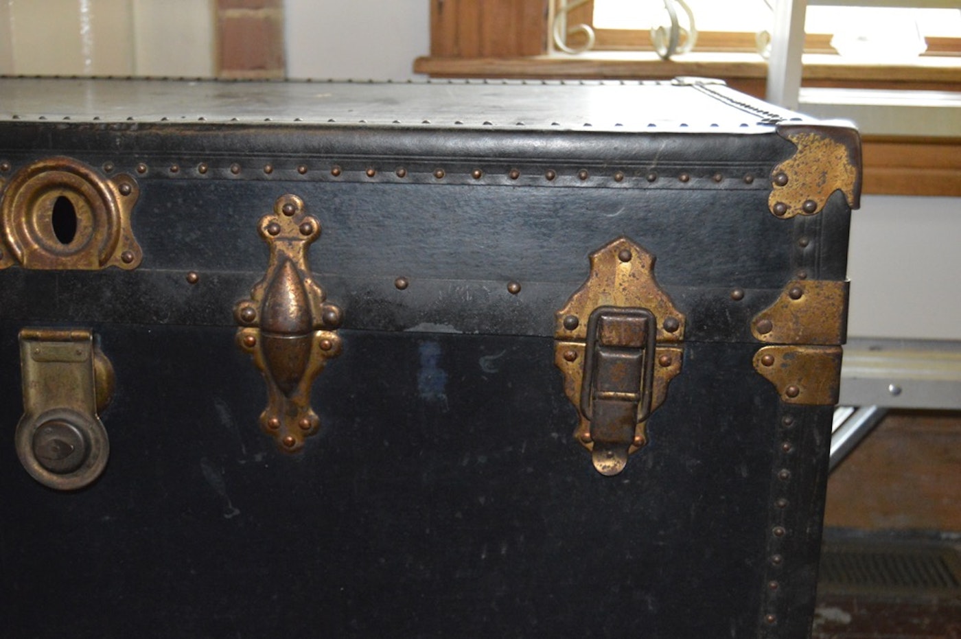 Rogers & Madison Trunk Corp. Trunk EBTH