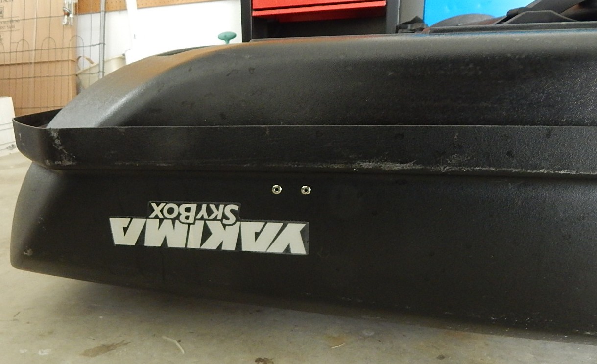 Yakima SkyBox 18 CarTop Luggage Carrier EBTH