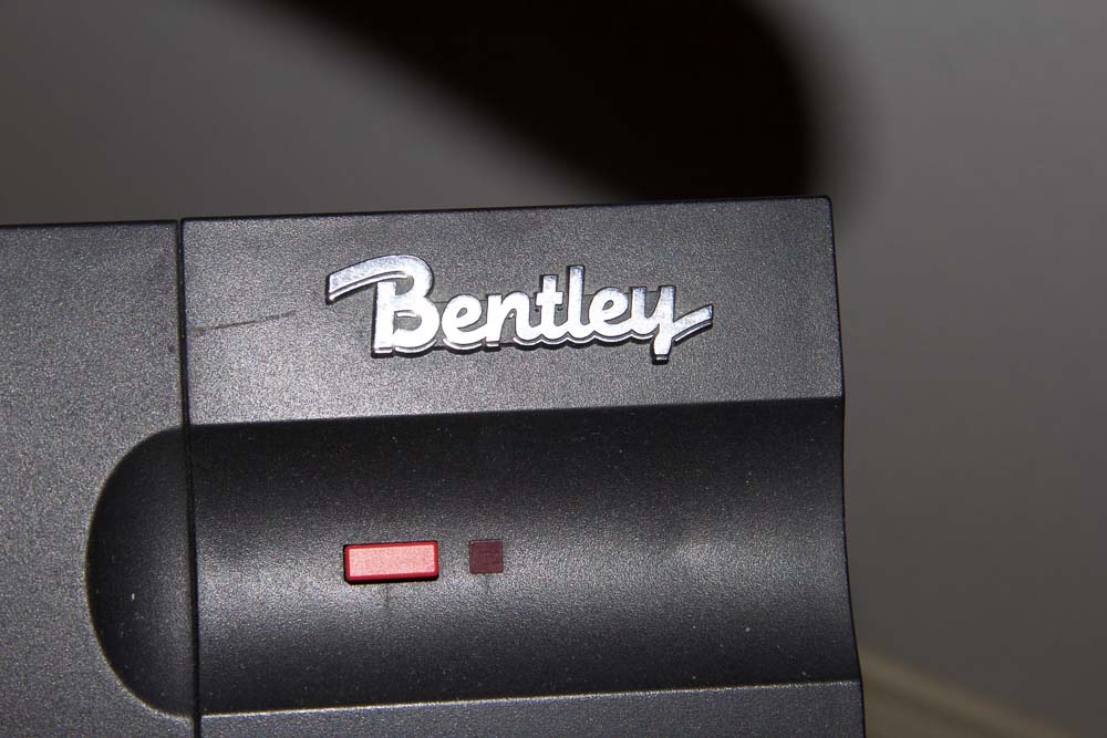 Bentley Men's Valet and Pants Press EBTH